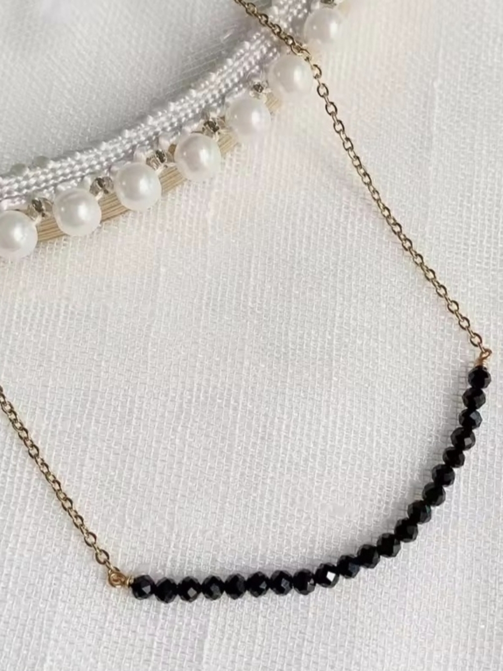 🖤🖤NEW🖤🖤 PRETTY!! Black Spinel Arch Necklace
